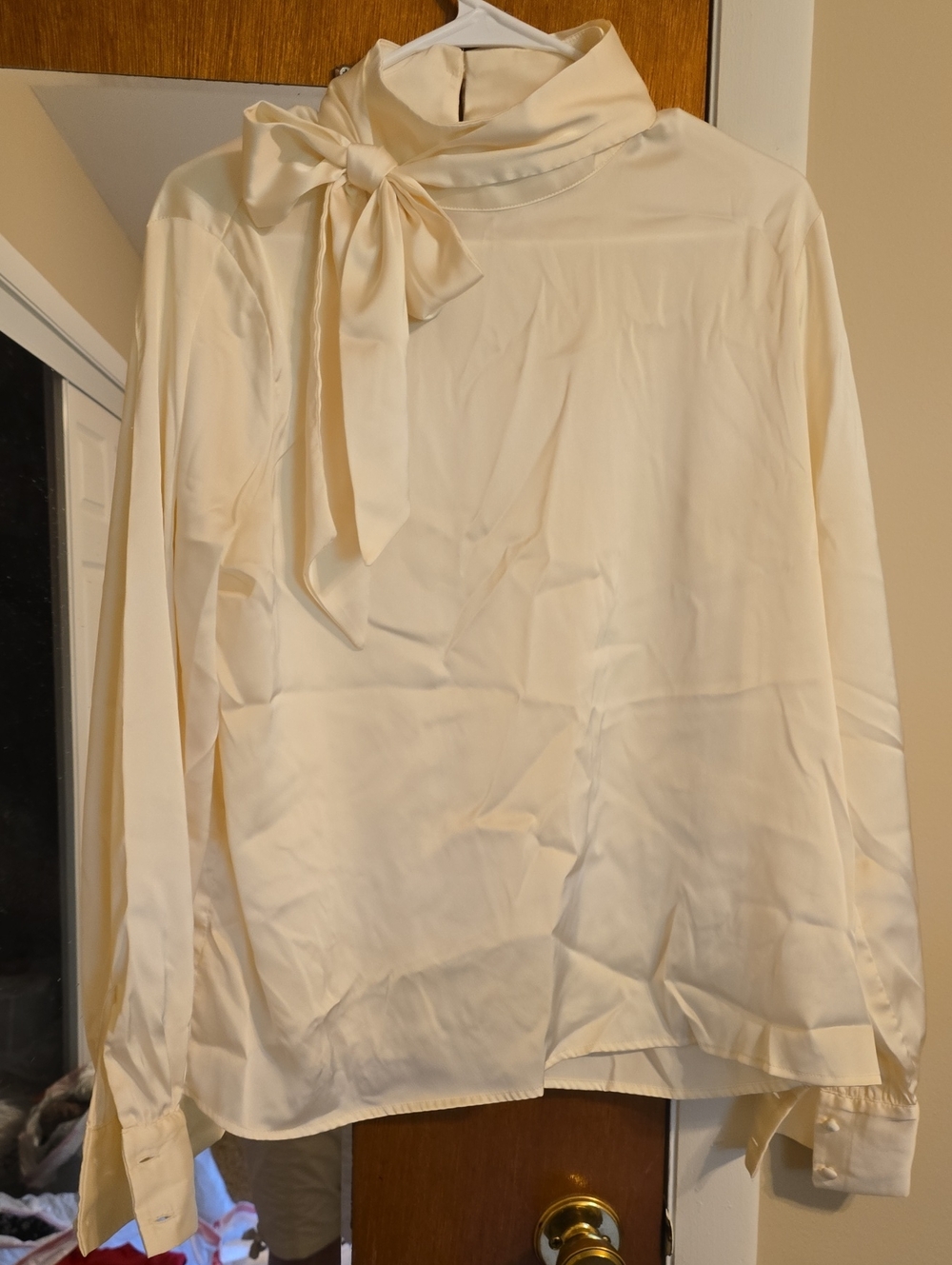 Worthington Cream Tie-Neck Blouse